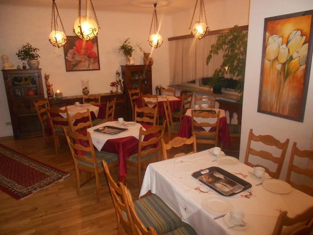 Hotel Adam Saarbrücken Buitenkant foto