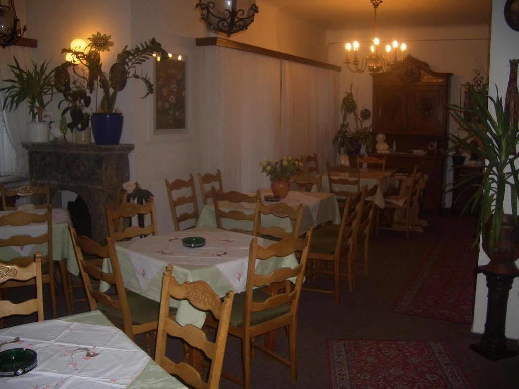 Hotel Adam Saarbrücken Buitenkant foto